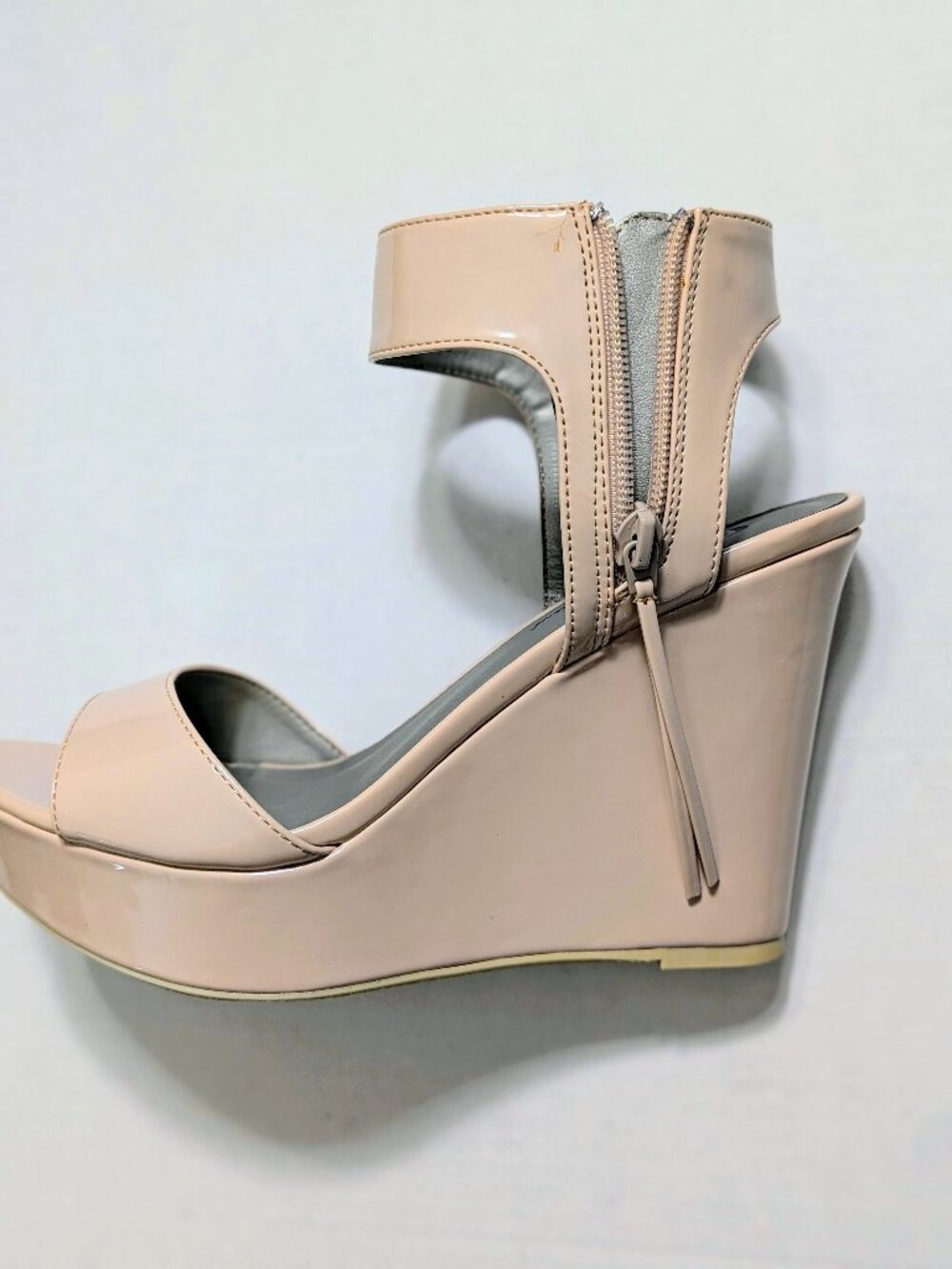 New Michael Antonio Nude Patent Amus Wedges Size 7.5 - Picture 2 of 8